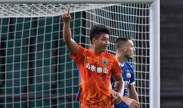 奇异果-【中超】郭田雨双响 泰山2比1沧州夺第一阶段头名